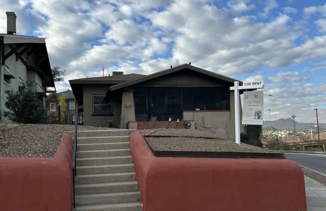 Photo of 1546 Upson Dr