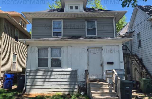 FOR RENT- 1107 Mulberry St- Pets Ok with conditions!