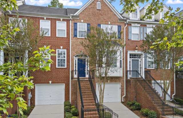 423 Iona Abbey Court Southeast