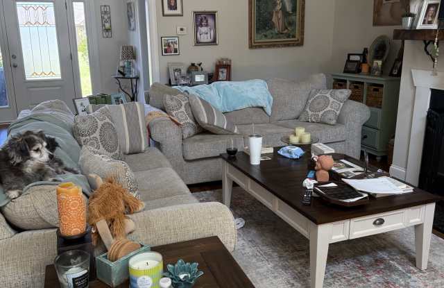 385 Trinity Pond Rd - 385