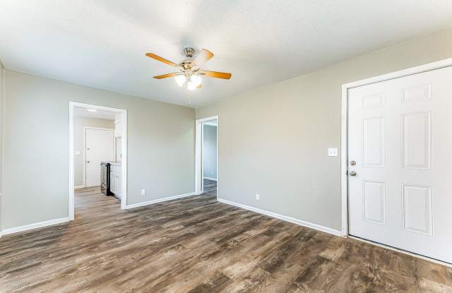435 Mathewson Ct - 3