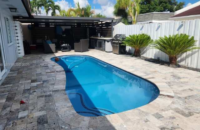 Photo of 11521 SW 80th Terrace, Miami, FL 33173