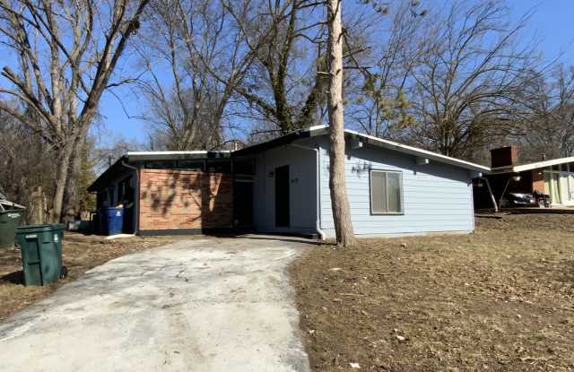 8319 Sagewood Ln - 8319 Sagewood Lane, Hazelwood, MO 63042