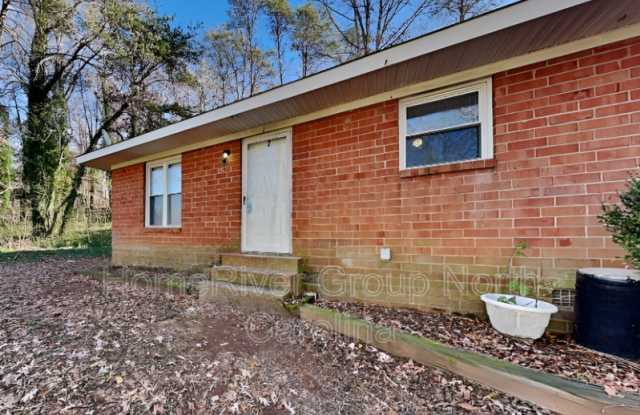 307 Summit St