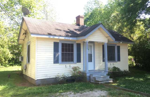 Photo of 880 Sunset Drive - Available July 2026!