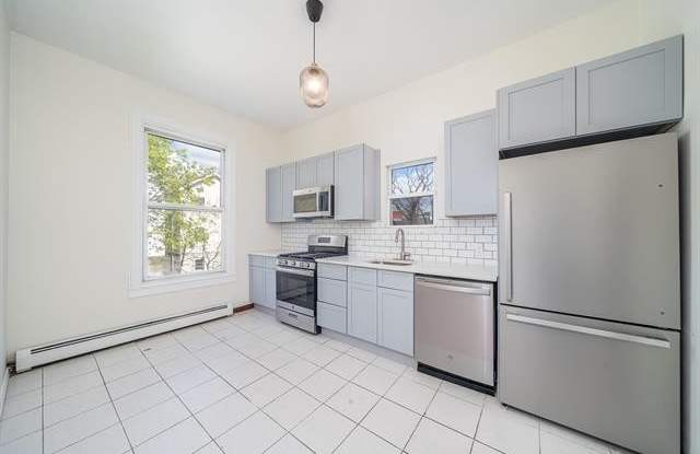 205 HANCOCK AVE