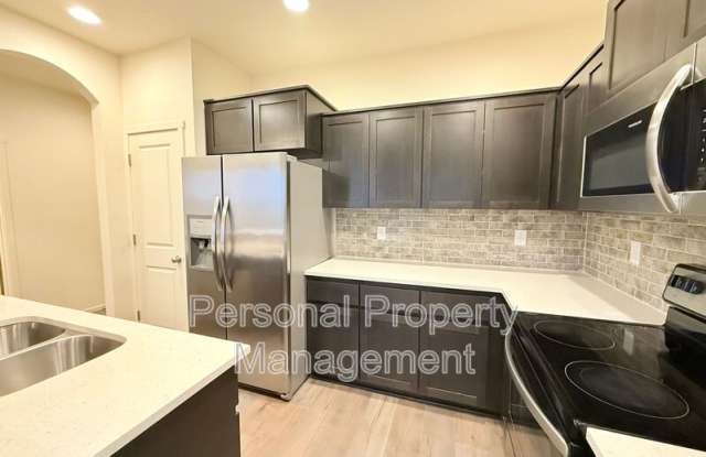 7002 NE 13th Ave