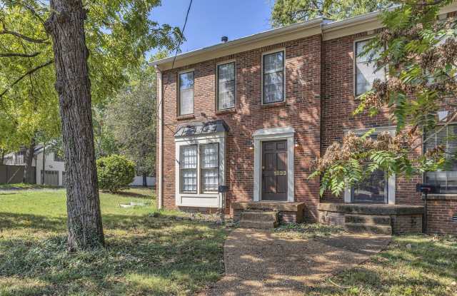 Amazing 2BE/2.5BA duplex in the heart of Belmont  Hillsboro Village!