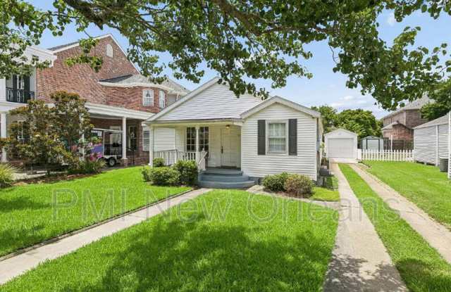12 Oaklawn Dr