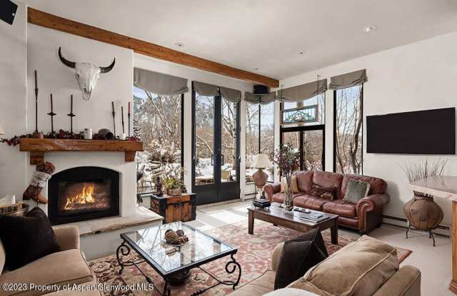 155 Lone Pine Road unit: 5