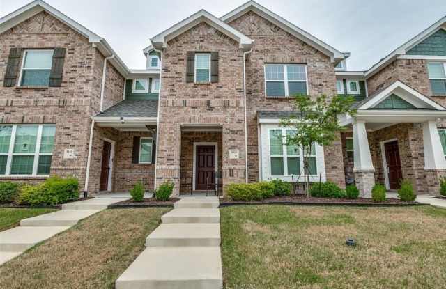 3013 Willow Wood Court