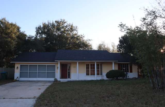 Photo of Great Location 3 bedroom 2 Bath 2 Car Garage Call/Text Carole Arcaro 386-216-4900 Deltona Lakes Realty