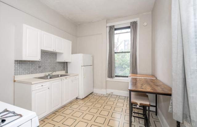 120 Lyon Street unit: 3