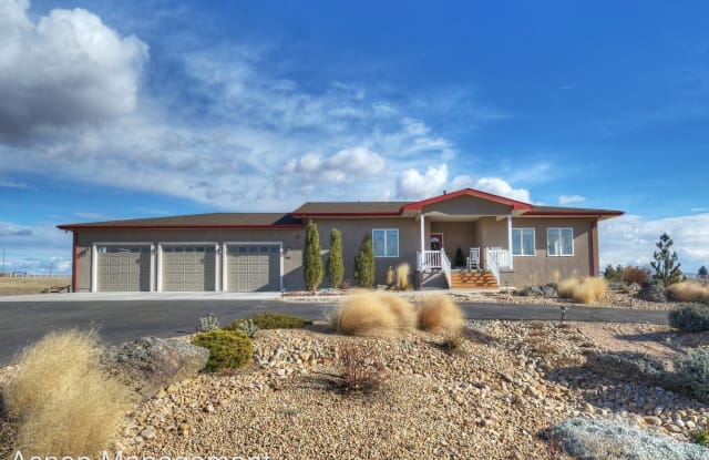 540 Nesting Crane Lane - 540 Nesting Crane Ln, Weld County, CO 80504