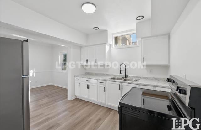 Photo of 4013 Caroline Ave. Lower