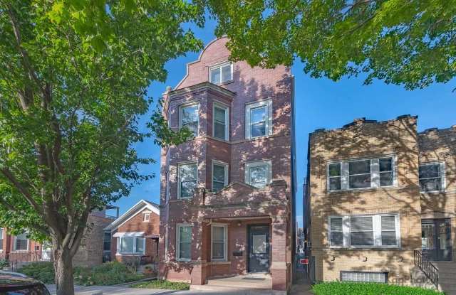 Photo of 3328 S Emerald Avenue