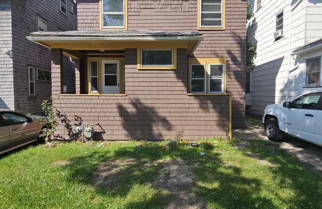 132 Anthony St