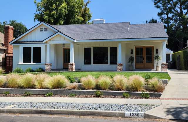 1230 Oak Circle Drive