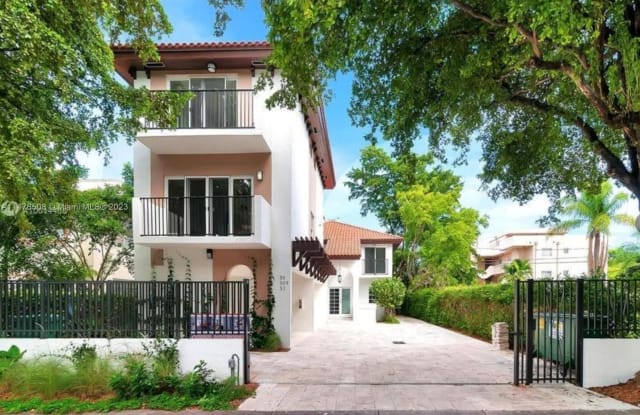 307 Majorca Ave - 307 Majorca Avenue, Coral Gables, FL 33134