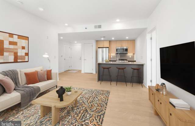 Photo of 2000 DREER Street unit: 405