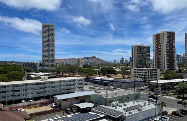 Studio w/ parking -Views of Diamond Head- Electricity Included
