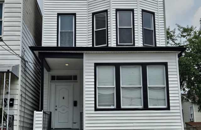 10 Wilkinson Ave