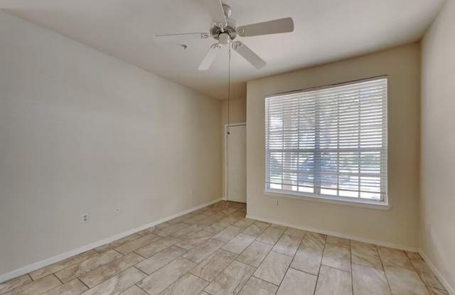 832 Grand Regency Pointe