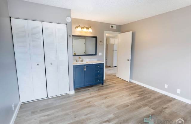 BEAUTIFULLY RENOVATED STUDIO'S... just blocks away from Campus!!!