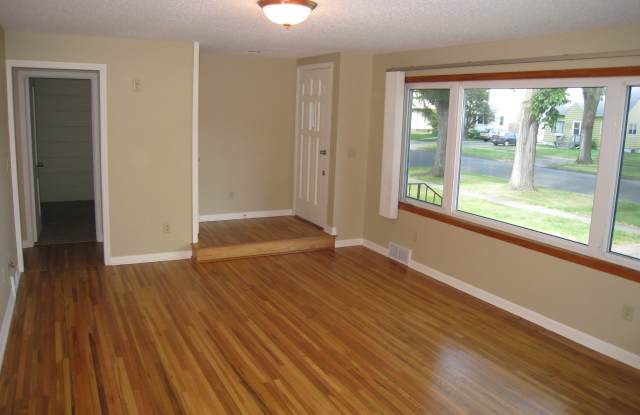 1410 10th Street North - 1