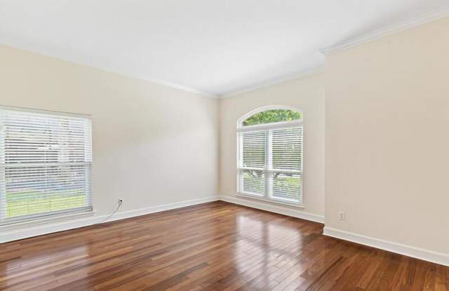 2461 Southern Links Drive