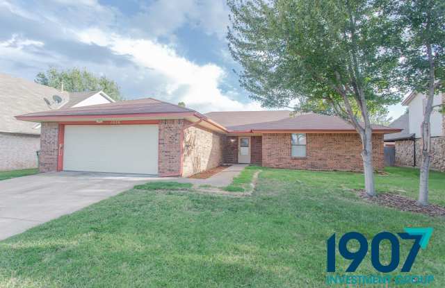 1036 Linn Lane