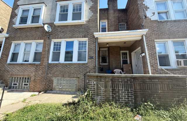 Gorgeous 3-Bed Townhome in Olney! Available NOW!