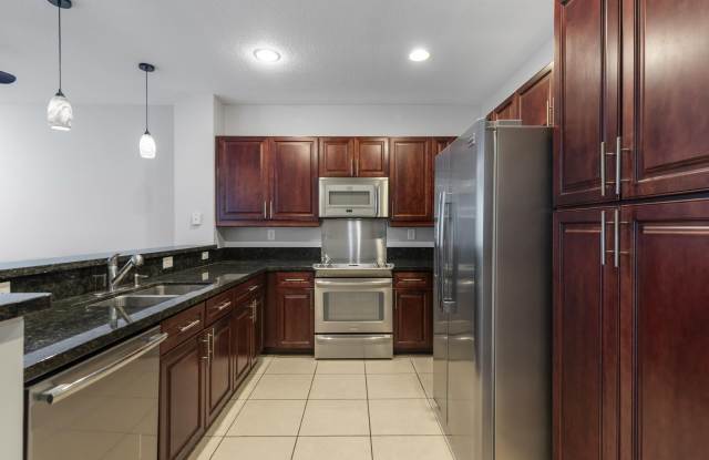 3238 SW 16th Terrace