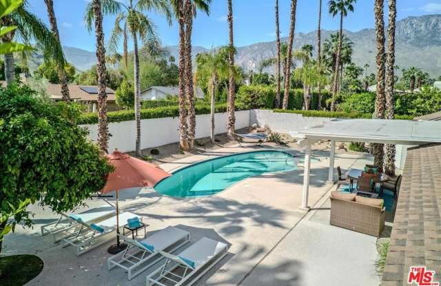 3577 E El Gaucho Cir