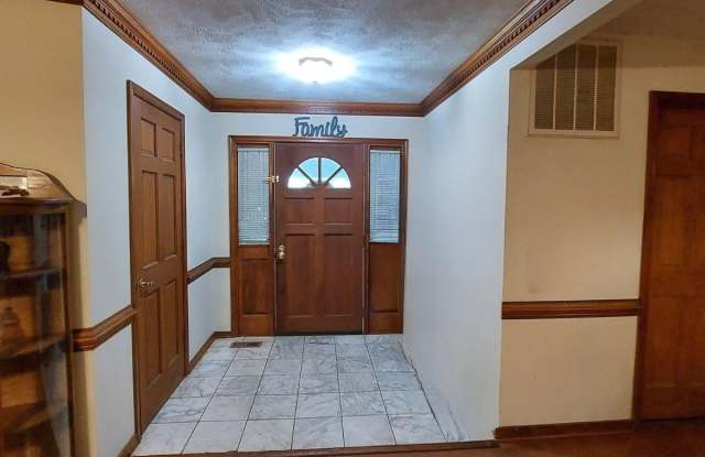 311 YORKTOWN BOULEVARD