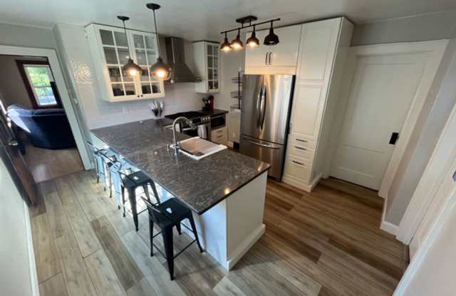 Photo of 334 N 60th St