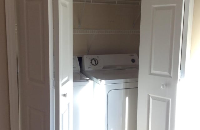 795 E Sherwood Hills Drive