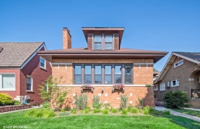 9813 S Hoyne Avenue - 9813 South Hoyne Avenue, Chicago, IL 60643