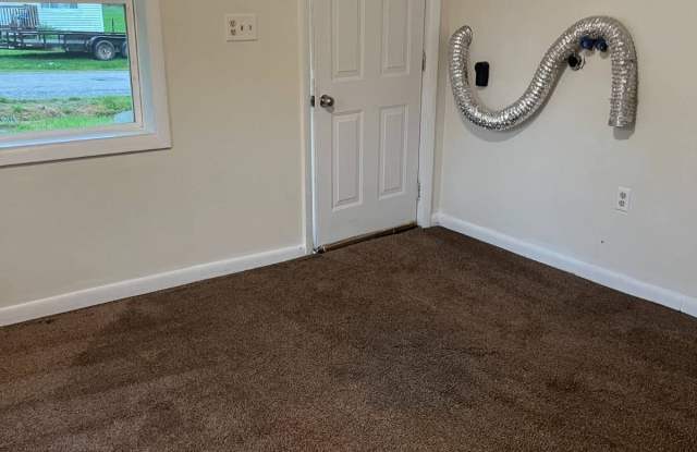 11368 Homestead NE Ave