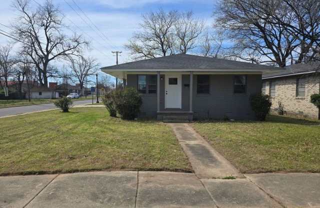 701 Cedar St