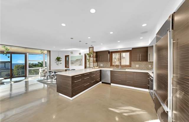 1140 La Mirada Street