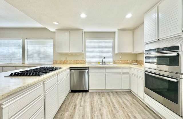 Photo of Beautiful 5B/3BA Home in Rancho Bernardo Available for Rent!