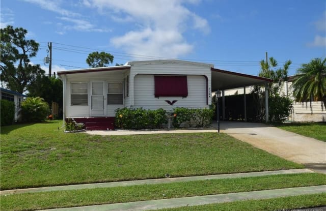 7138 SE Bluebird Circle - 7138 Southeast Bluebird Circle, Hobe Sound, FL 33455