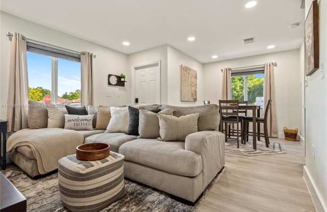 Photo of 18606 SW 100th Ave