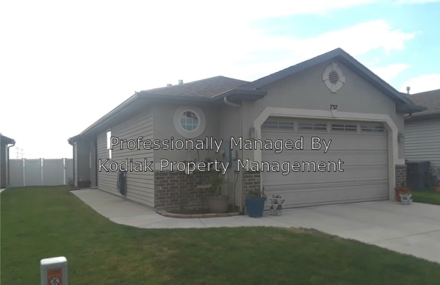 737 N Skipton Dr. - 737 N Skipton Dr, North Salt Lake, UT 84054