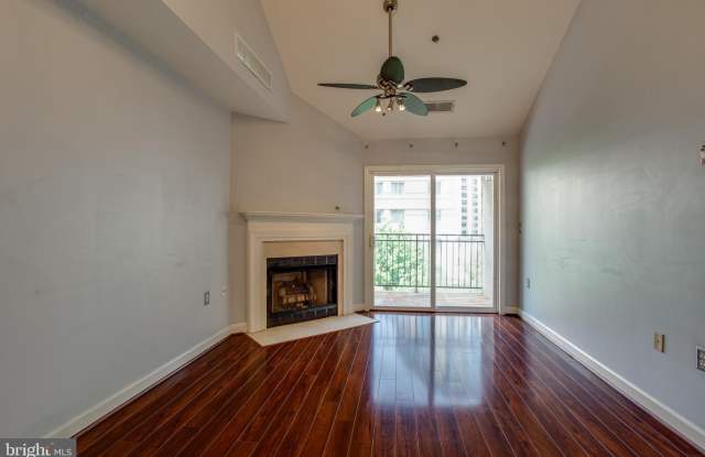 2310 14TH Street N unit: 402