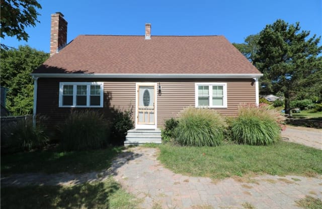 49 PLEASANT Street - 49 Pleasant Street, Wakefield-Peacedale, RI 02879