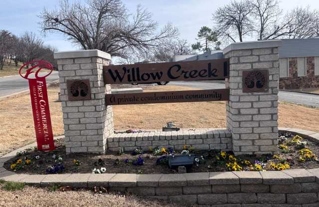 1 Bed / 1 Bath at Willow Creek Condos – 68th  Yale $975/month | $975 Security Deposit