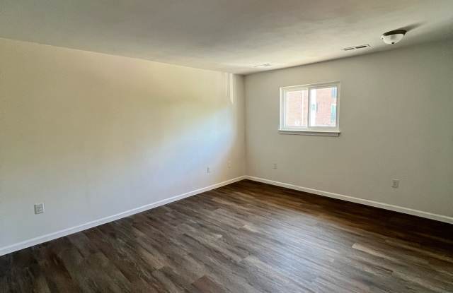 853 E Washington Ave Apt B-12