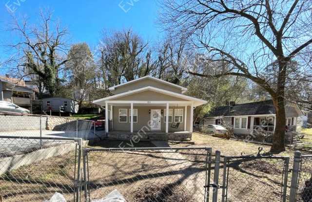 114 Goodson Ave